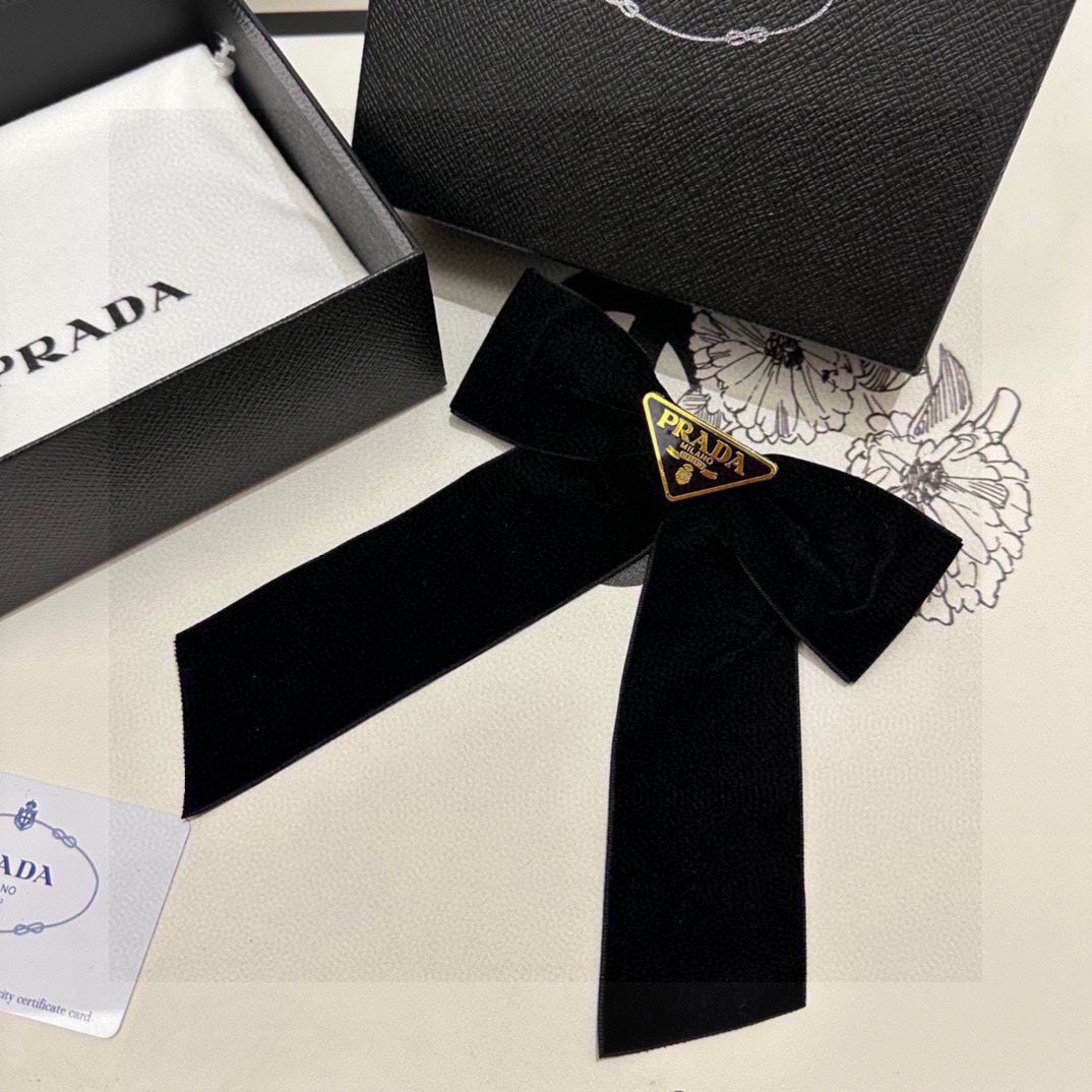 PRADA BOW HAIR CLIP IN BLACK VELVET 406114