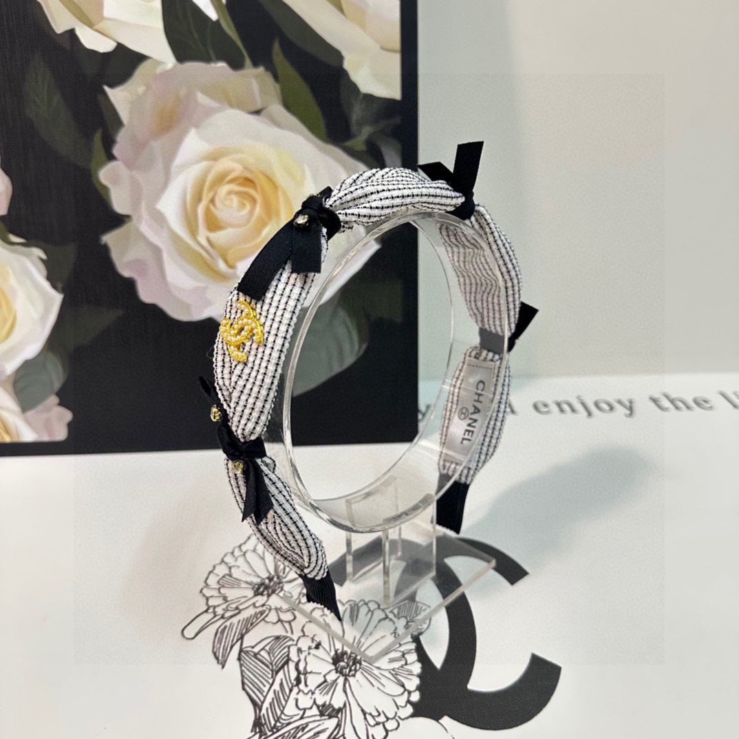 CHANEL WHITE MIX BLACK FABRIC HAIRBAND 412462
