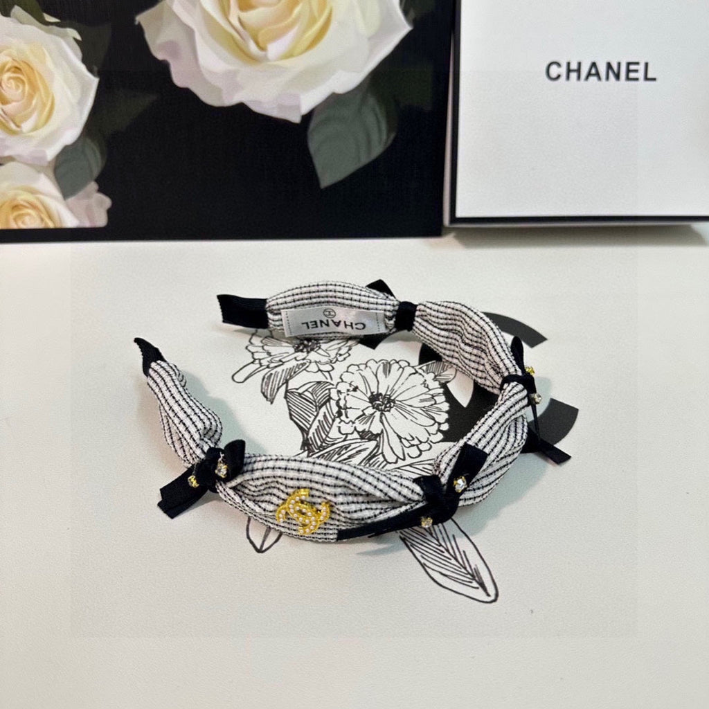 CHANEL WHITE MIX BLACK FABRIC HAIRBAND 412462