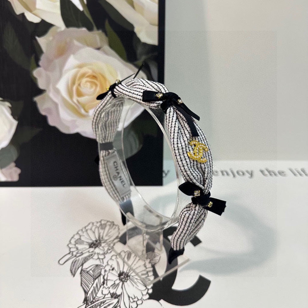 CHANEL WHITE MIX BLACK FABRIC HAIRBAND 412462