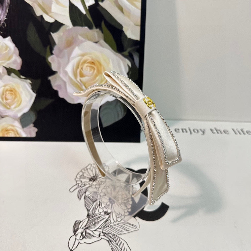 CHANEL WHITE FABRIC WITH CRYSTAL HAIRBAND 412464