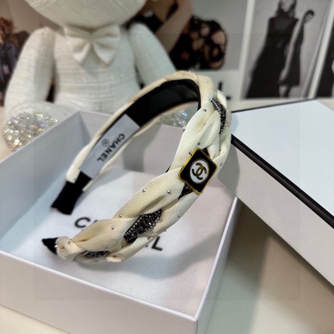 CHANEL WHITE FABRIC HAIRBAND WITH CRYSTAL 412474