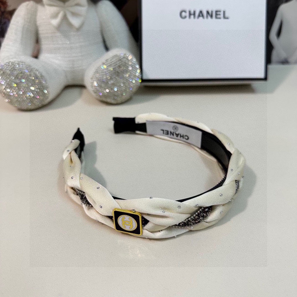 CHANEL WHITE FABRIC HAIRBAND WITH CRYSTAL 412474