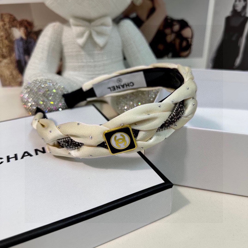 CHANEL WHITE FABRIC HAIRBAND WITH CRYSTAL 412474