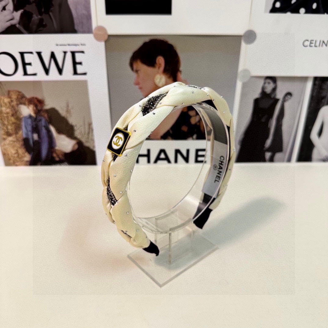 CHANEL WHITE FABRIC HAIRBAND WITH CRYSTAL 412474
