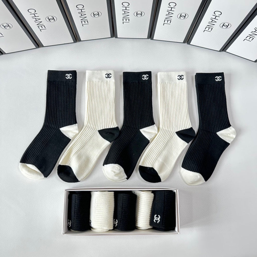 CHANEL CREW SOCKS 417477 ( 1 BOX )