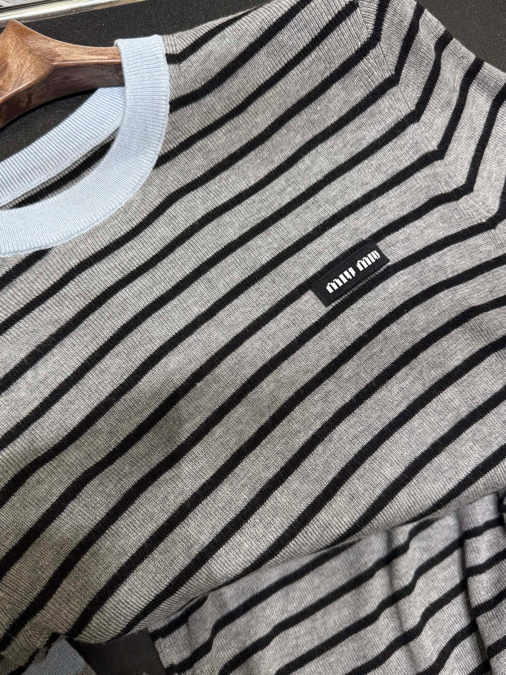 MIUMIU KNITTED T-SHIRT STYLE 760