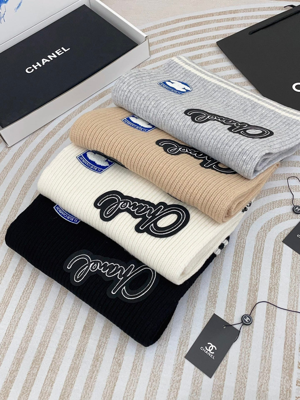CHANEL SCARF 180 CM IN TAN BEIGE PURE CASHMERE WITH STICKER 390000
