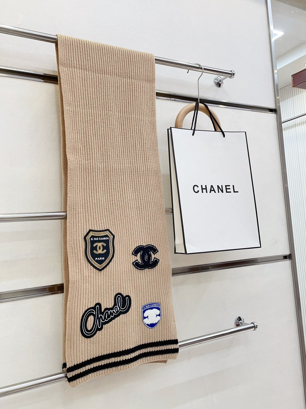 CHANEL SCARF 180 CM IN TAN BEIGE PURE CASHMERE WITH STICKER 390000