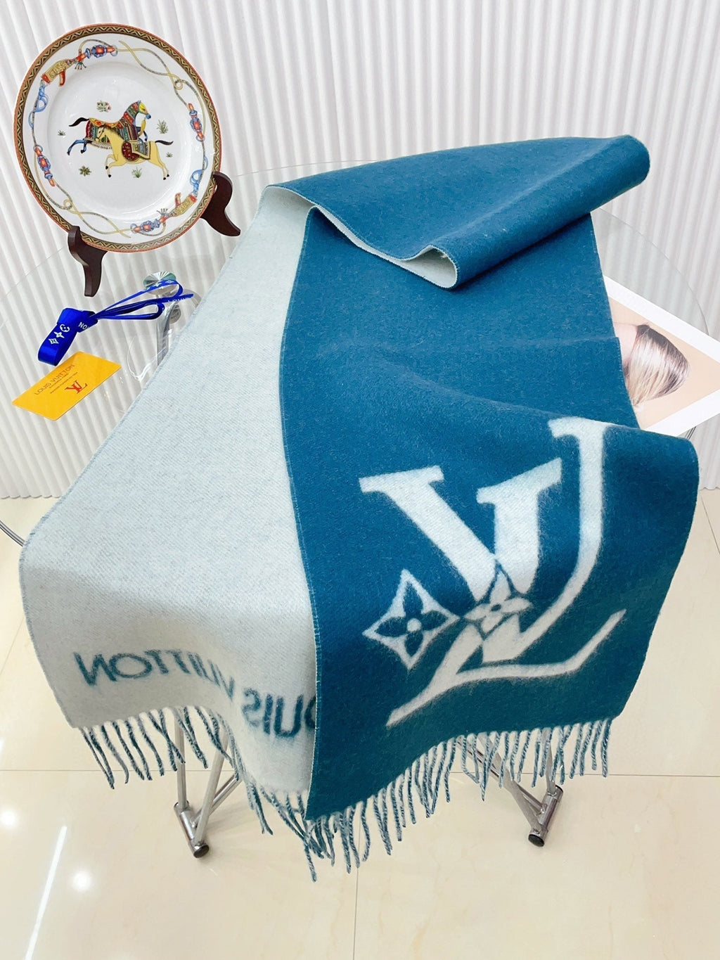 LOUIS VUITTON SMASH SCARF 210 CM IN ELECTRIC BLUE WOOL 390964