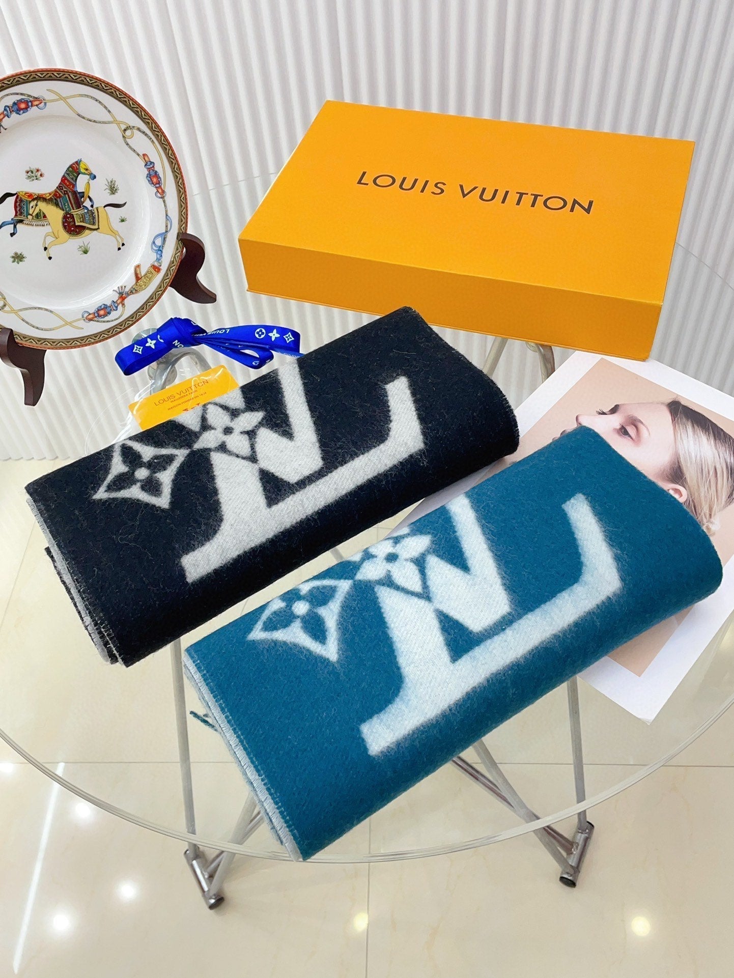LOUIS VUITTON SMASH SCARF 210 CM IN BLACK WOOL 390965