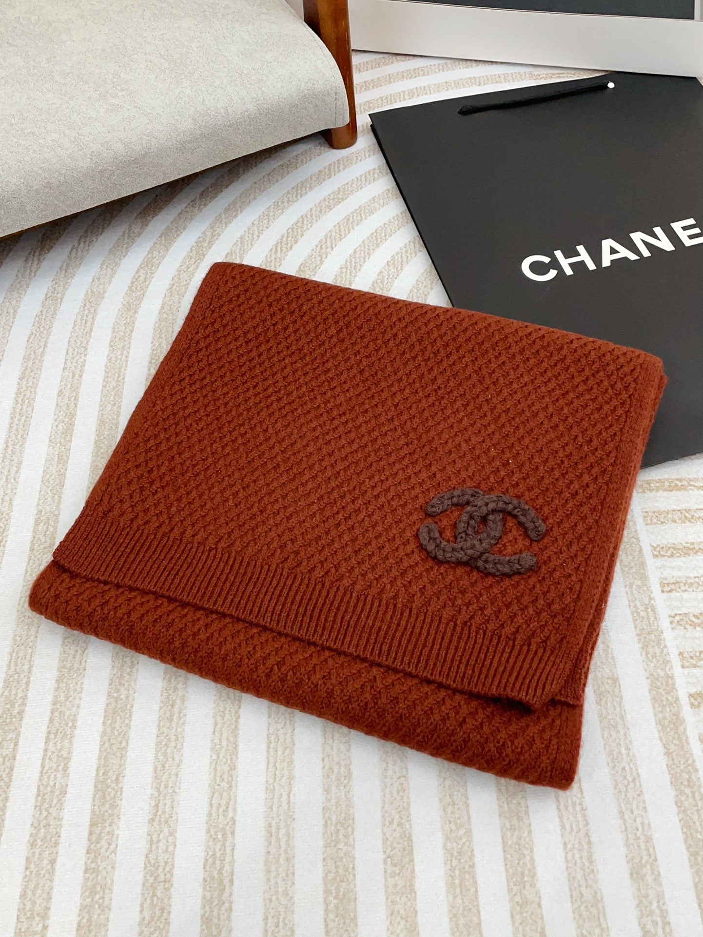 CHANEL SCARF 190 CM IN RED BROWN CASHMERE 393186