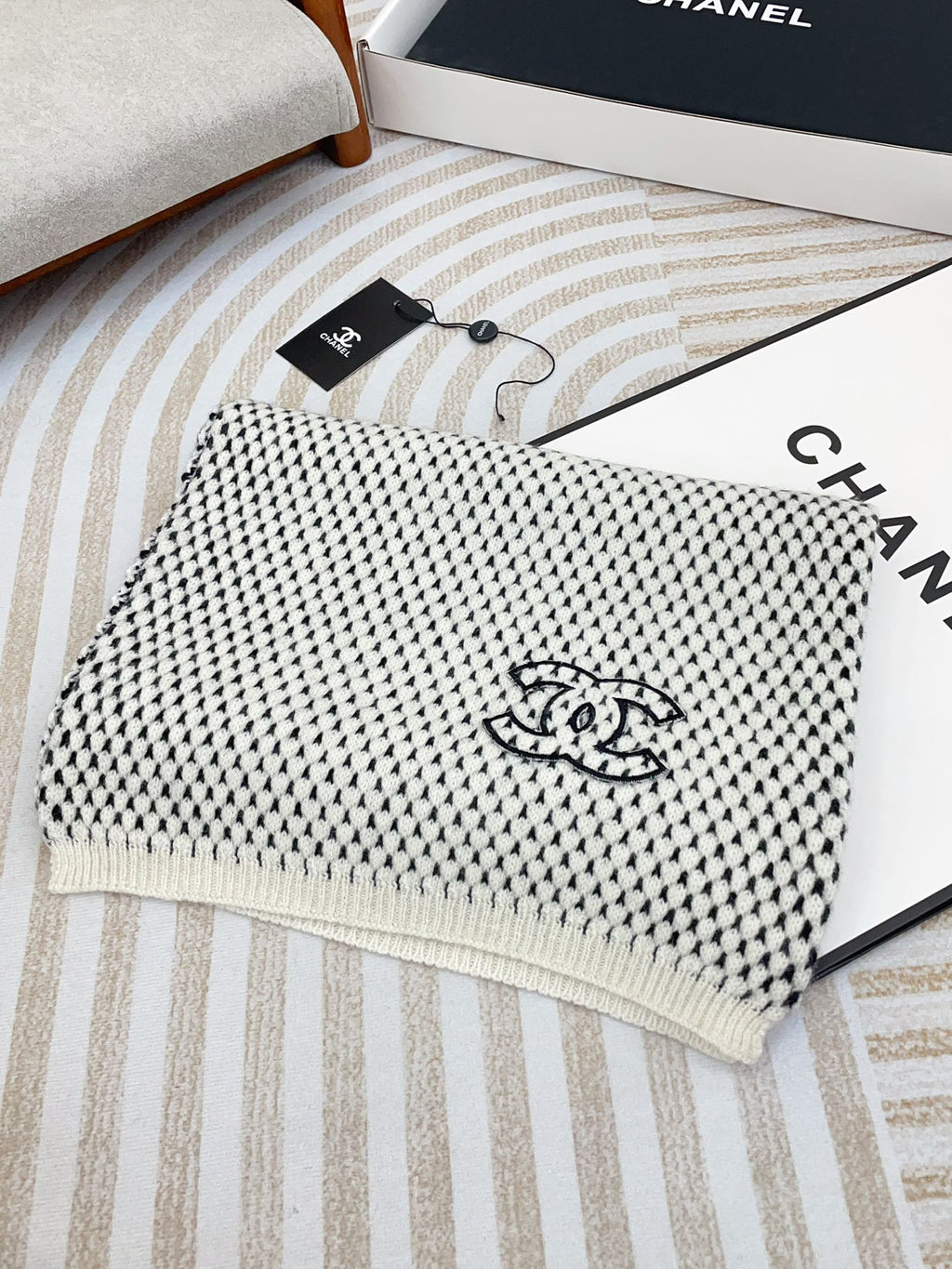 CHANEL SCARF 180 CM IN WHITE MIX BLACK CASHMERE 394592