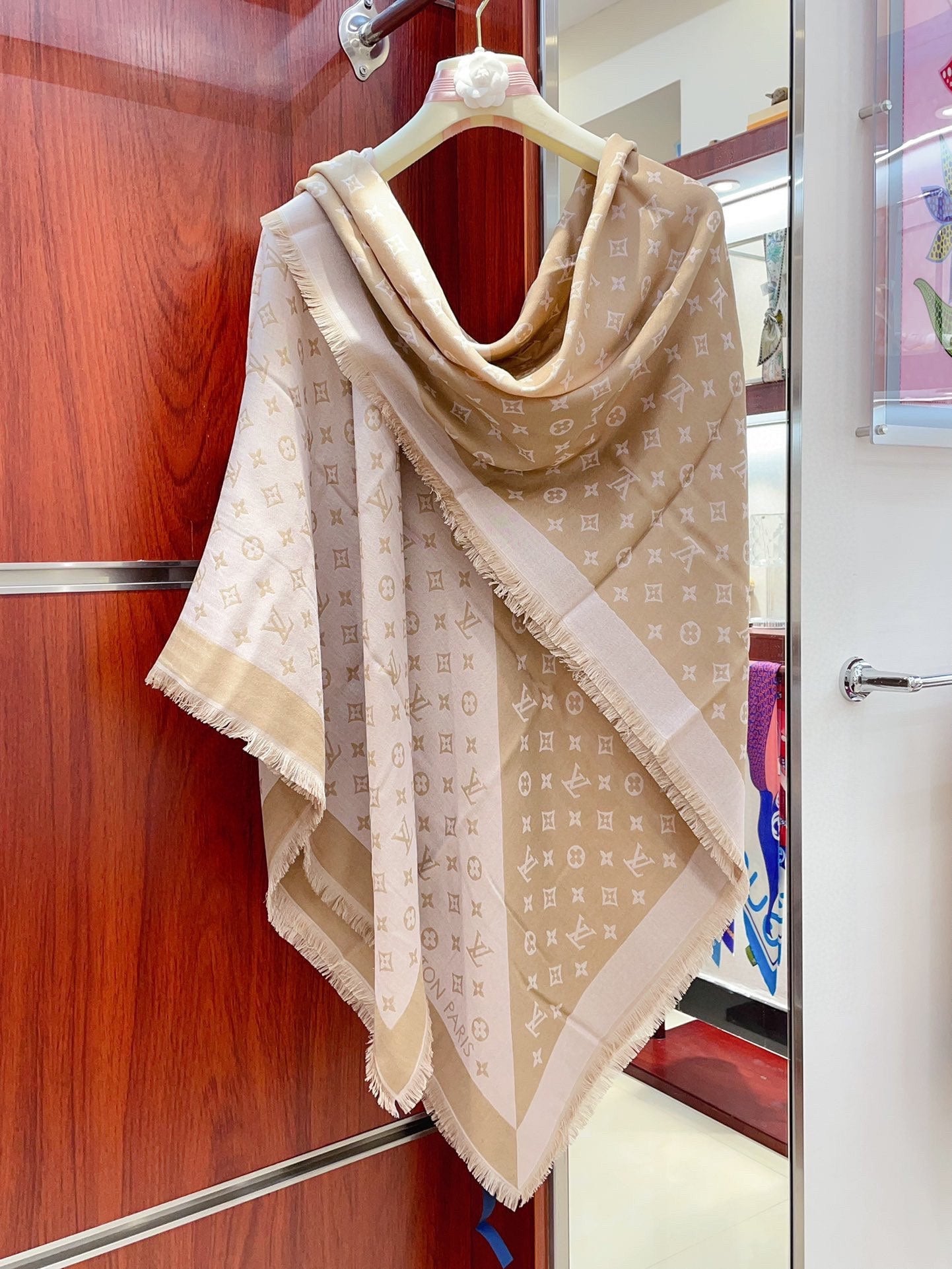 LOUIS VUITTON DUOGRAM SCARF 140 CM IN PINK BEIGE SILK 396238