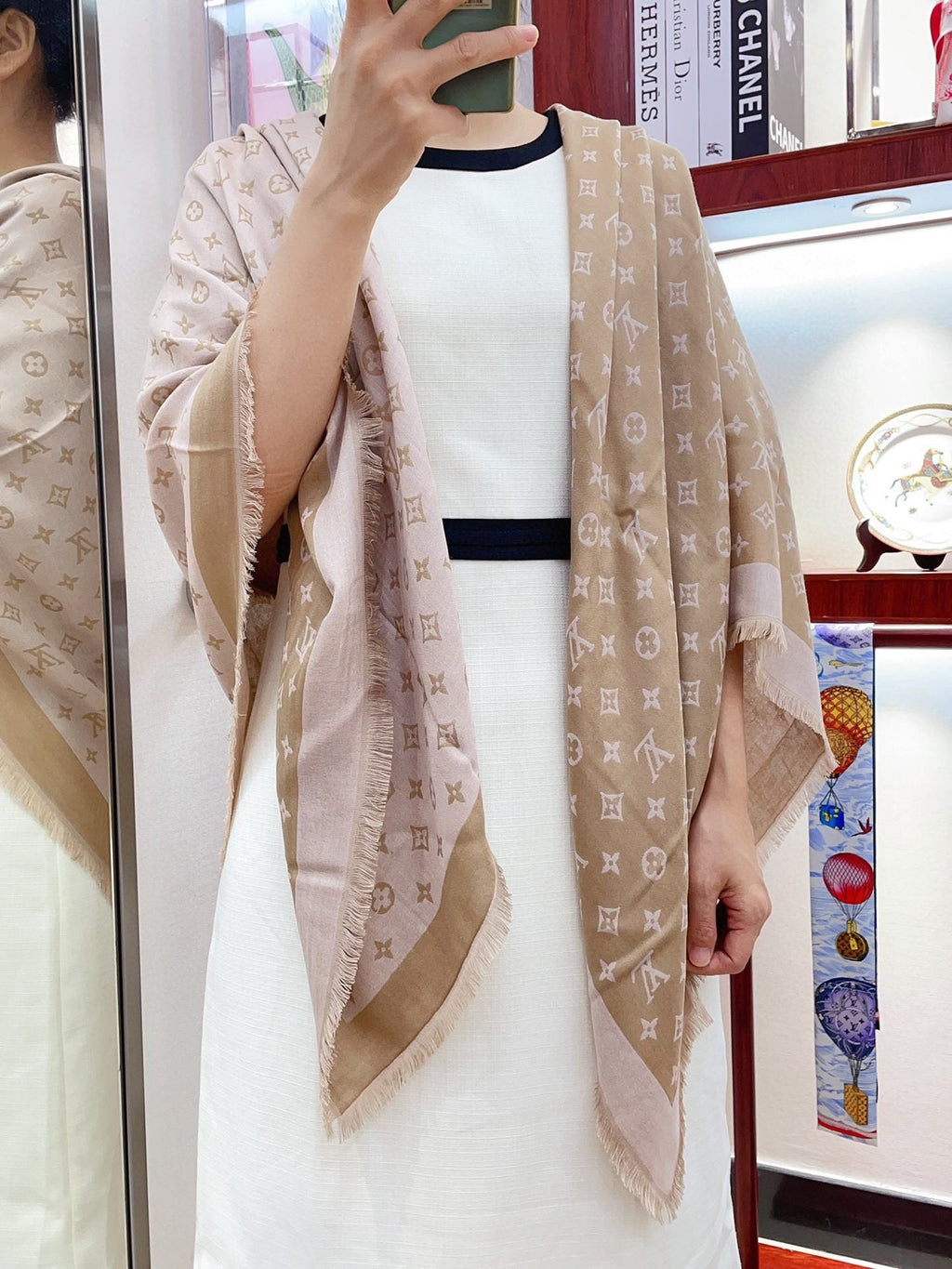 LOUIS VUITTON DUOGRAM SCARF 140 CM IN PINK BEIGE SILK 396238
