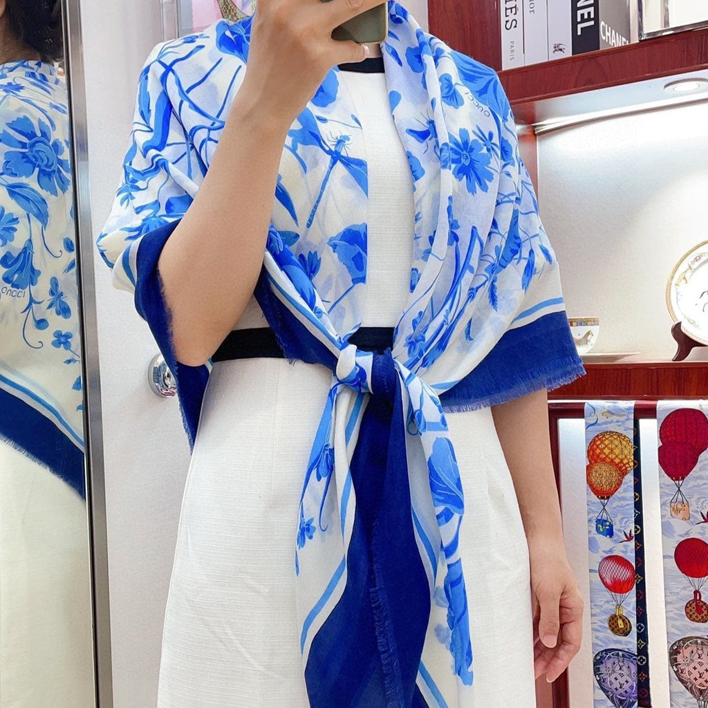 GUCCI SQUARE SCARF 140 CM IN MAYA BLUE CASHMERE 398257
