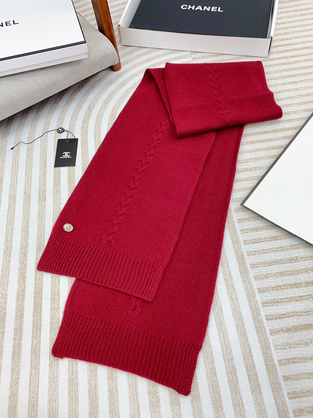 CHANEL SCARF 180 CM IN RUBY RED CASHMERE 398266