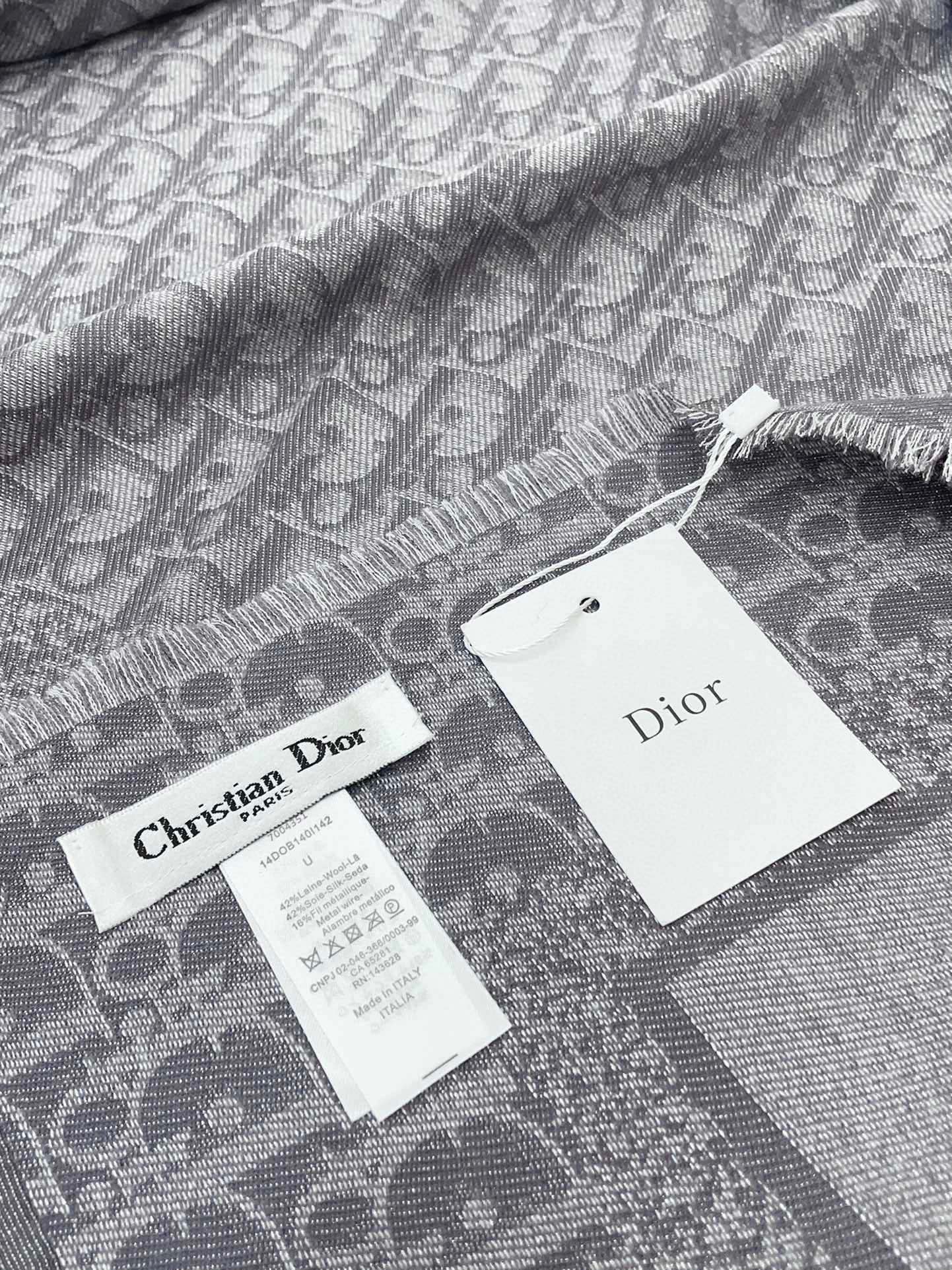 DIOR SQUARE SCARF 140 CM IN COOL GRAY WOOL AND SILK 408661
