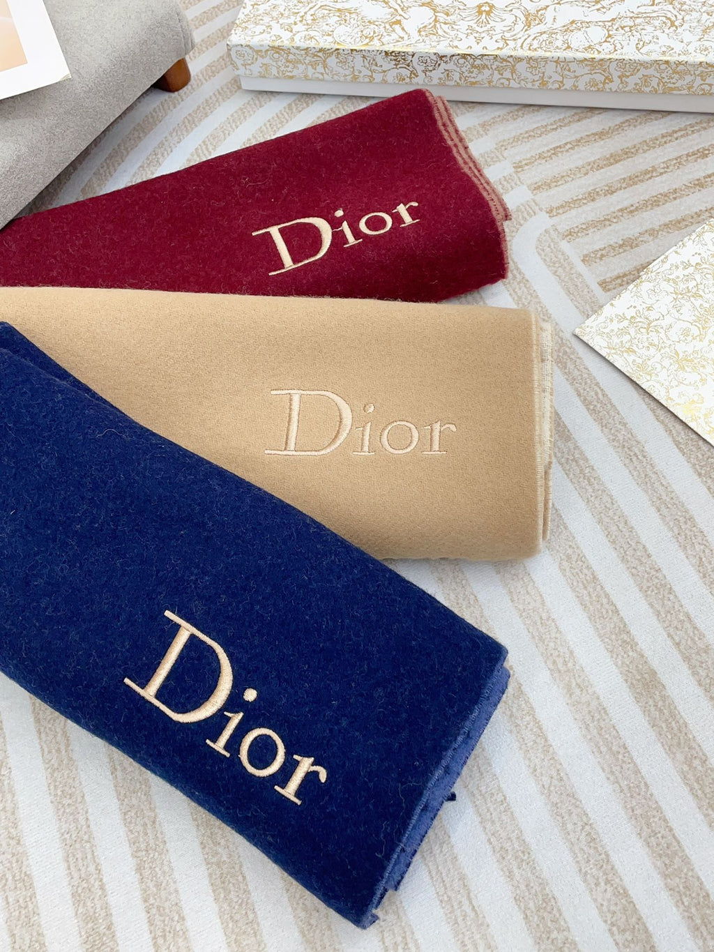 DIOR SCARF 180 CM IN CAMEL BEIGE CASHMERE 419820
