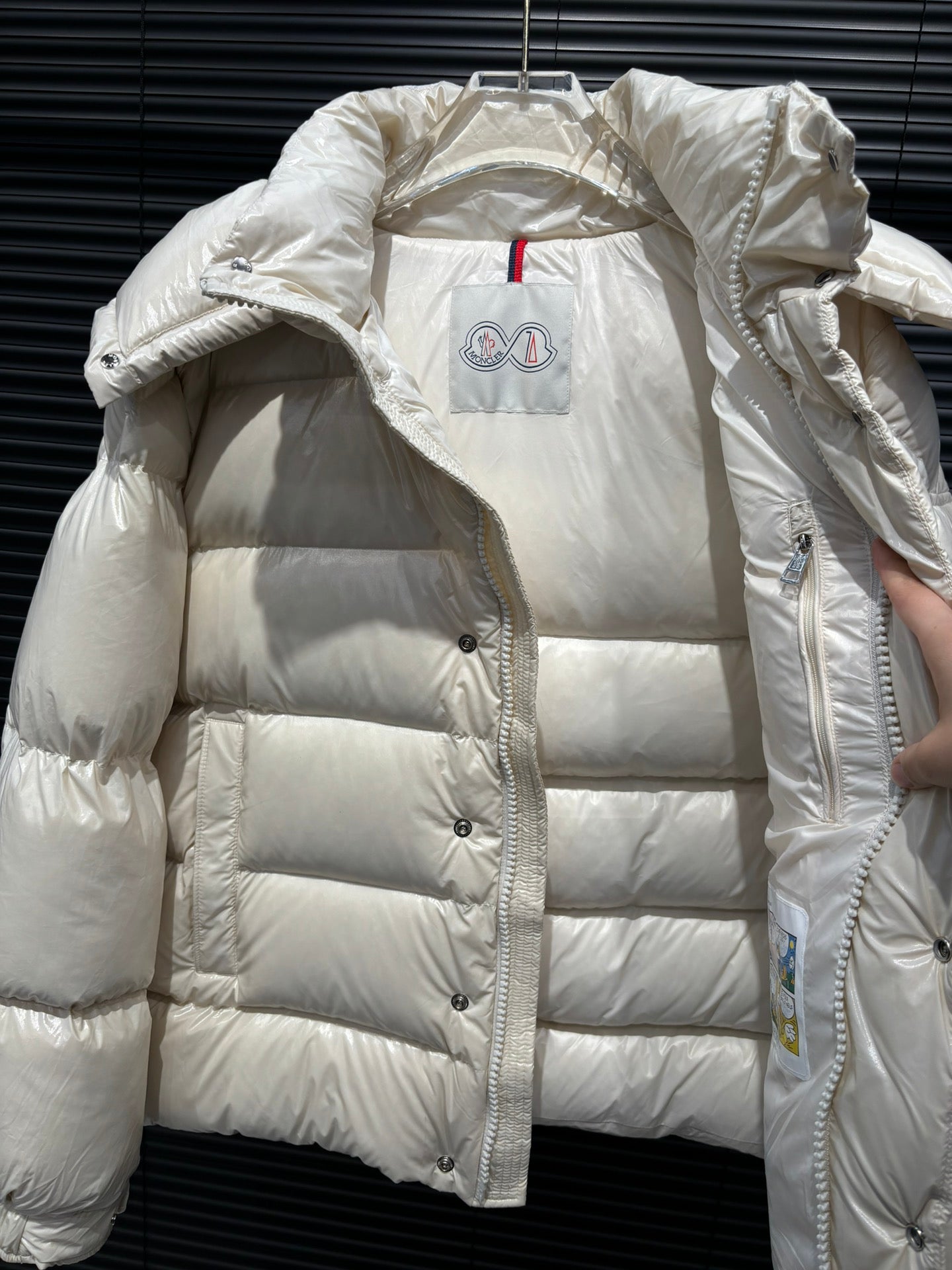 MONCLER 25S DOWN JACKET 379