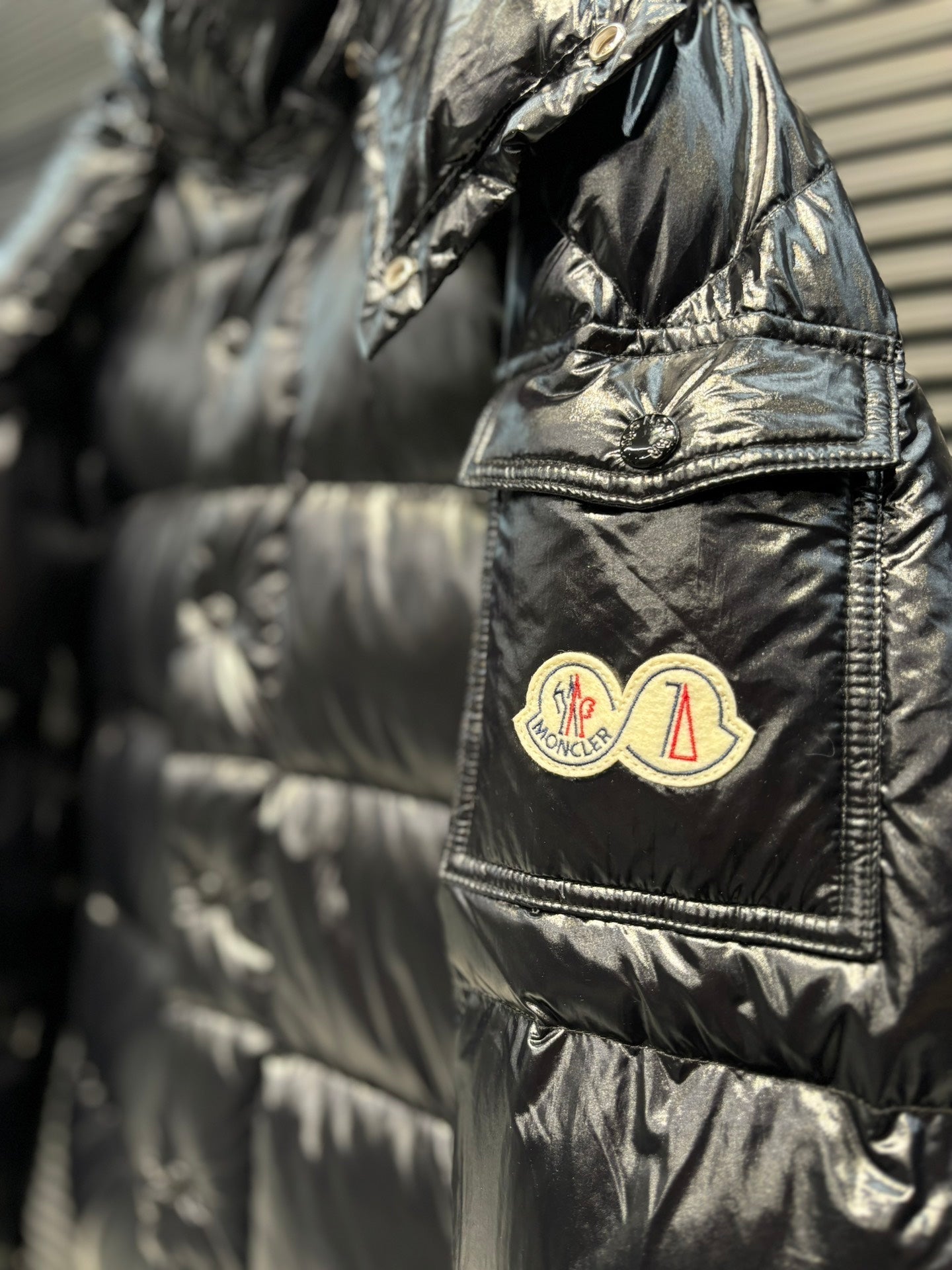 MONCLER 25S DOWN JACKET 377