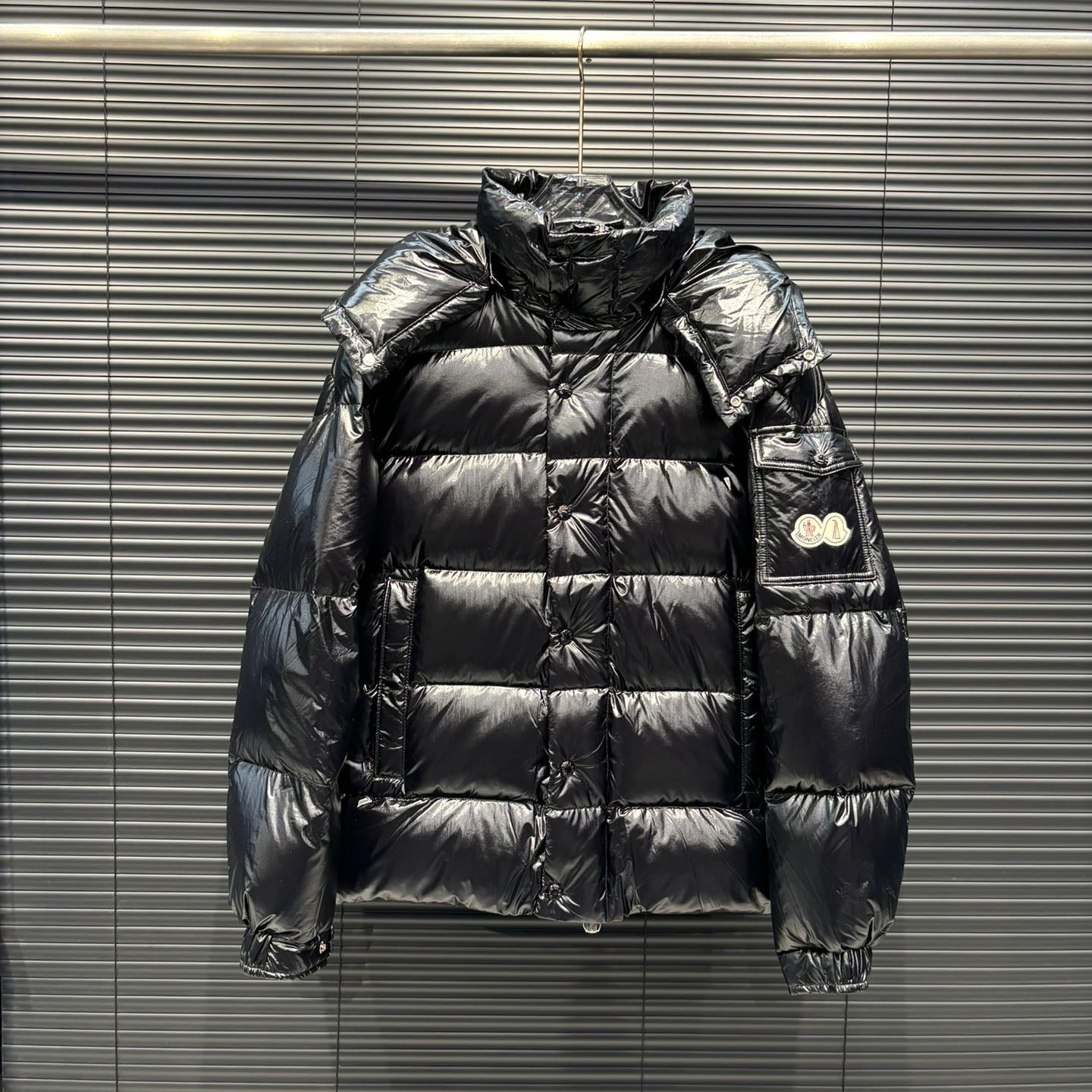 MONCLER 25S DOWN JACKET 377