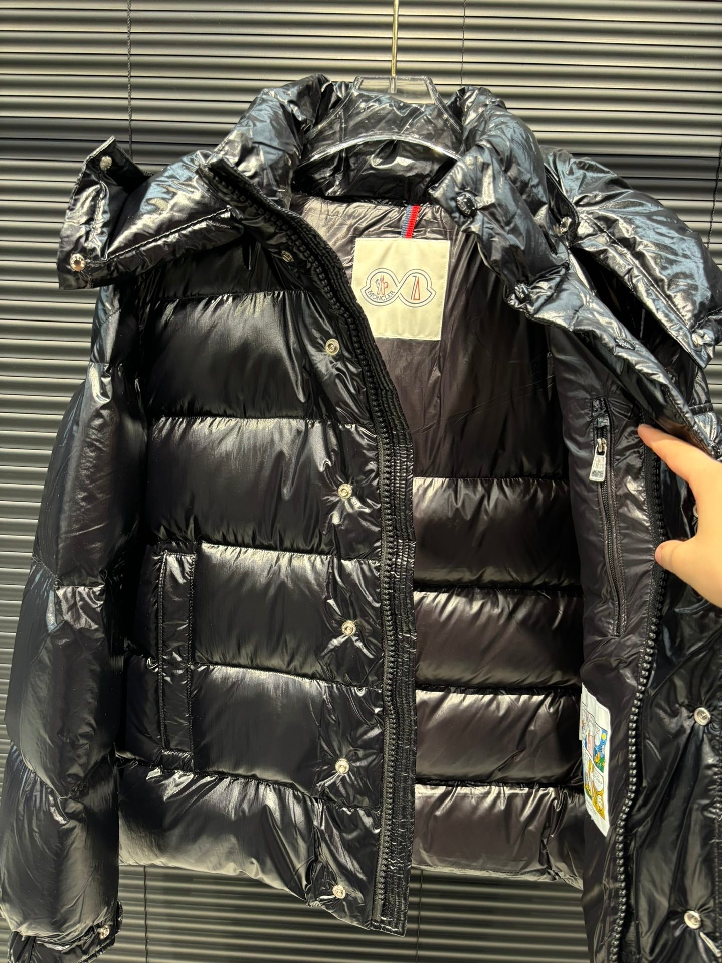 MONCLER 25S DOWN JACKET 377