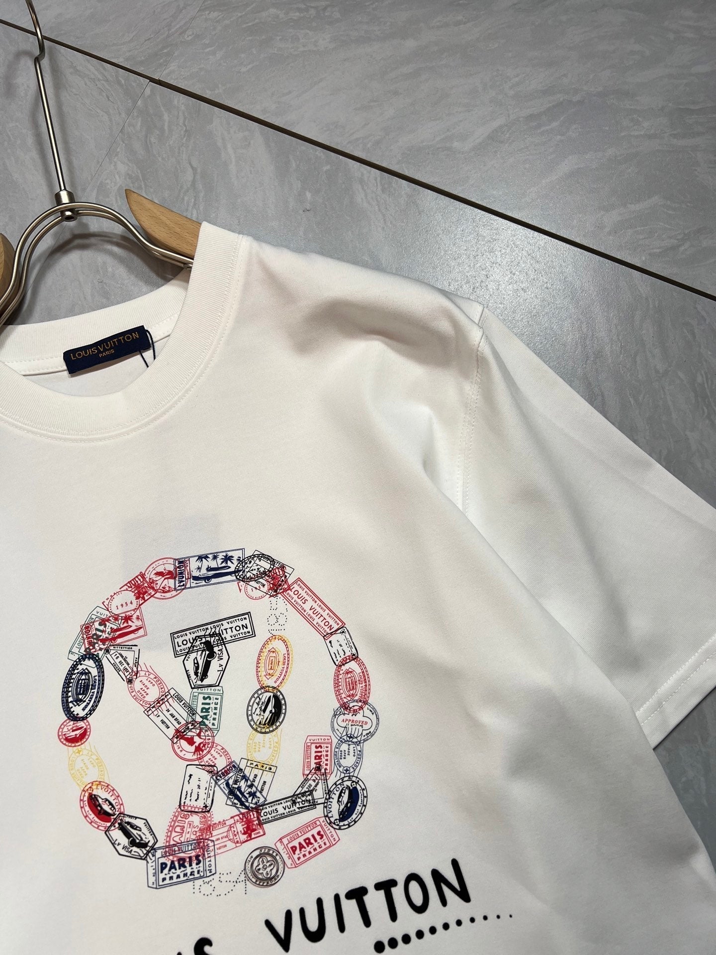 LOUIS VUITTON LV T-SHIRT IN WHITE PURE COTTON COLORFUL LOGO 238925