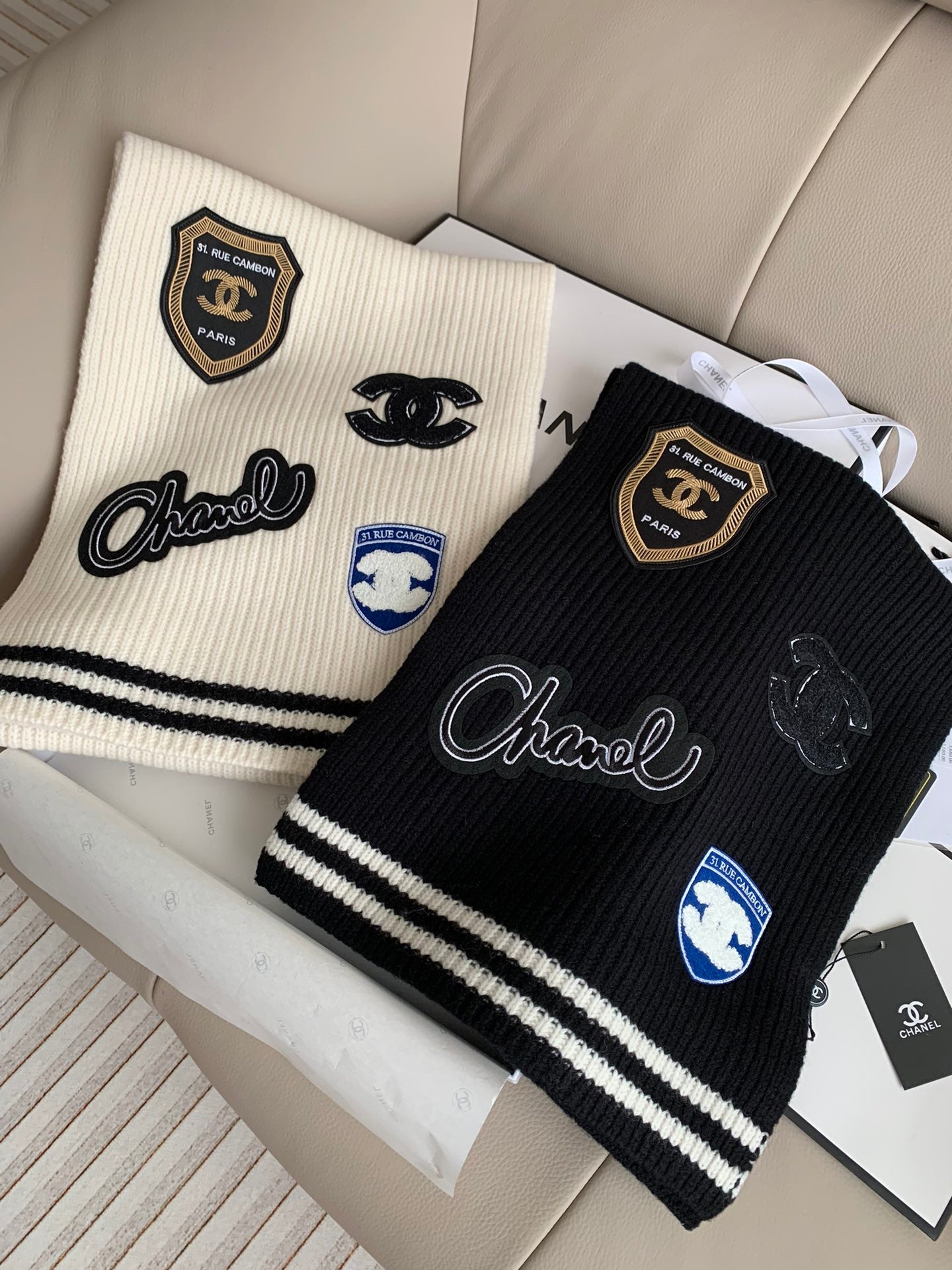 CHANEL SCARF 200 CM IN WHITE PURE CASHMERE WITH STICKER 392880
