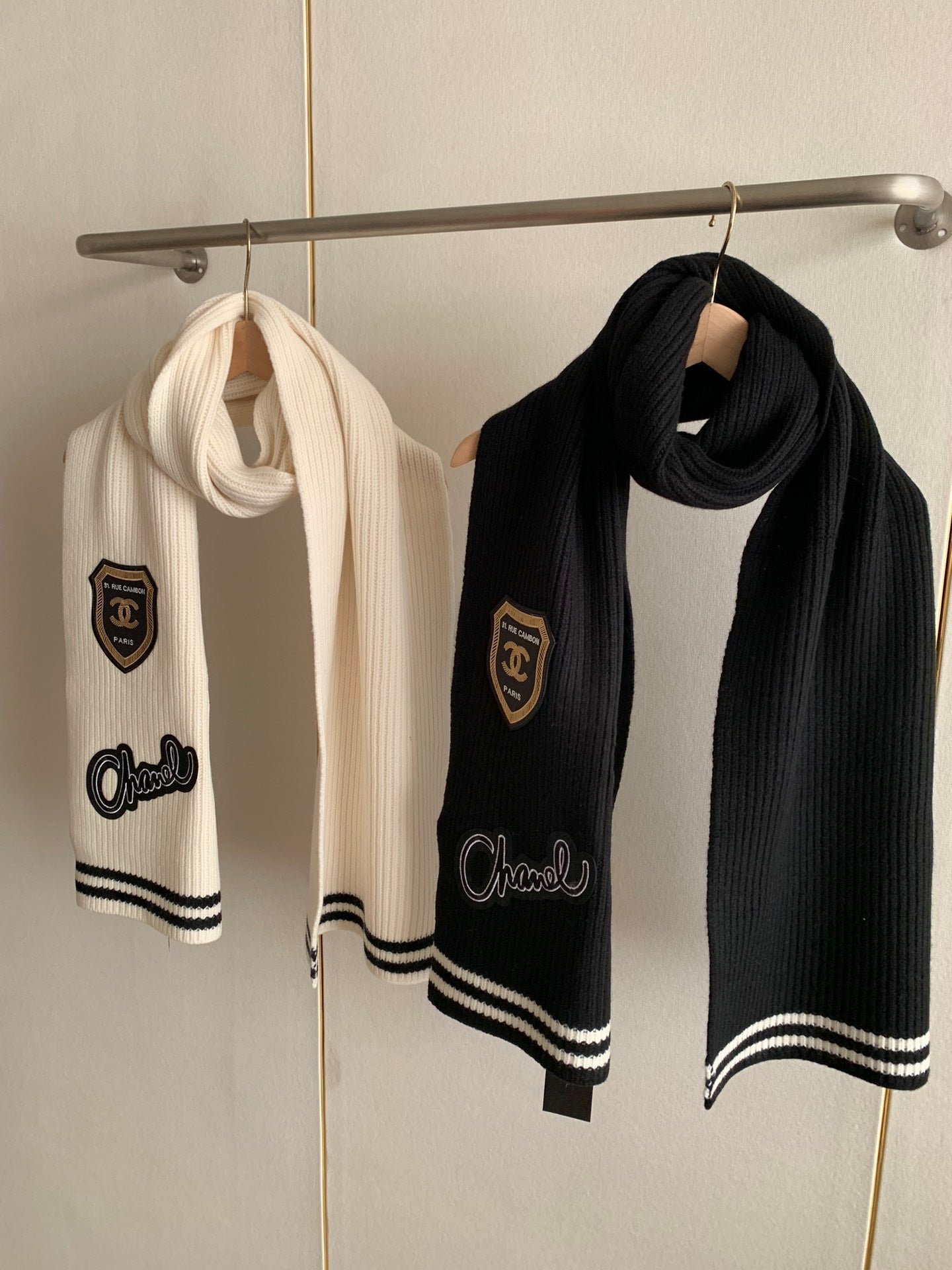 CHANEL SCARF 200 CM IN BLACK PURE CASHMERE WITH STICKER 392881