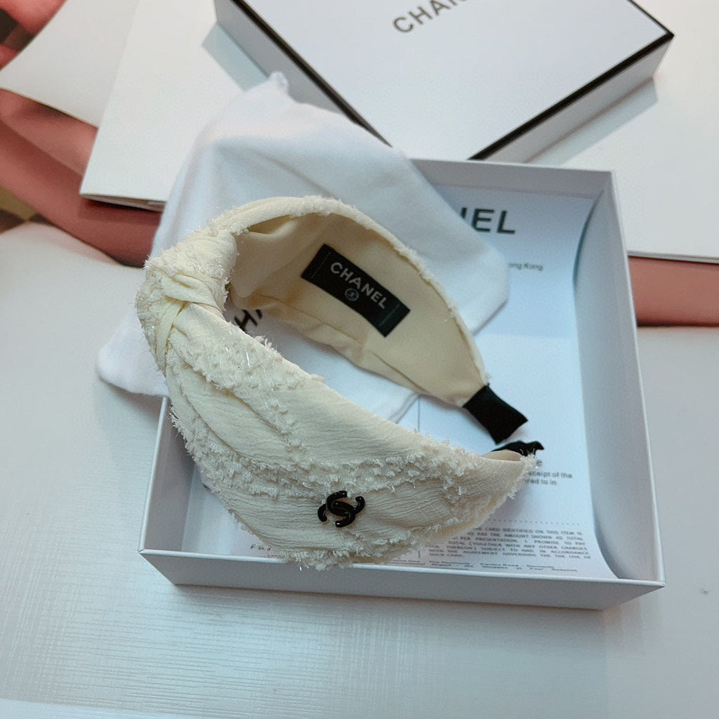 CHANEL WHITE CREAM FABRIC HAIRBAND 124698