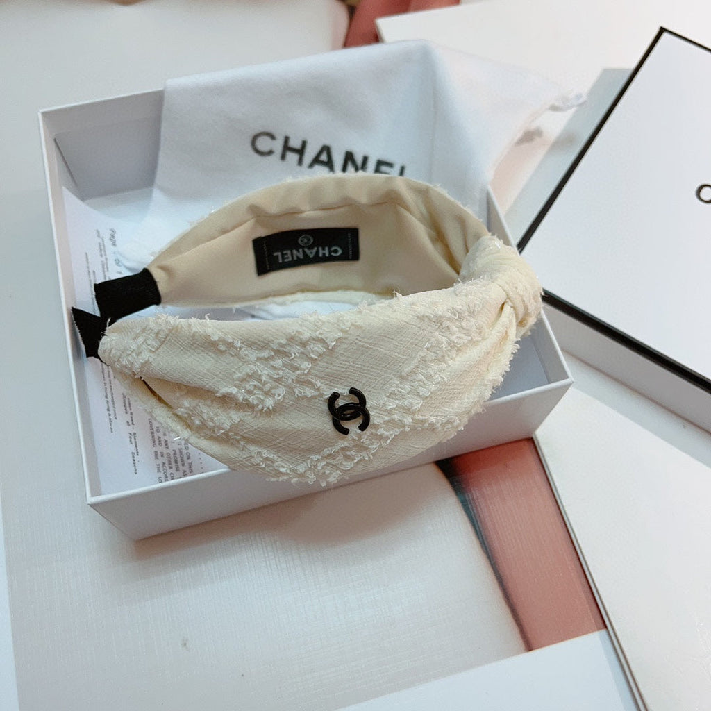 CHANEL WHITE CREAM FABRIC HAIRBAND 124698