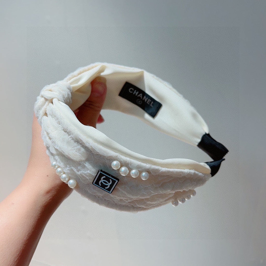 CHANEL WHITE HAIRBAND WITH PEARL FOR WOMEN 124701