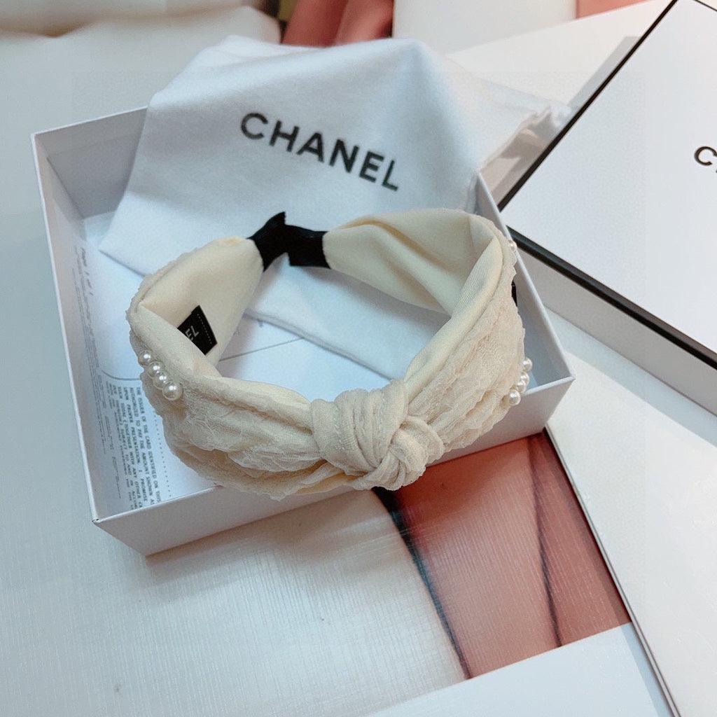 CHANEL WHITE HAIRBAND WITH PEARL FOR WOMEN 124701