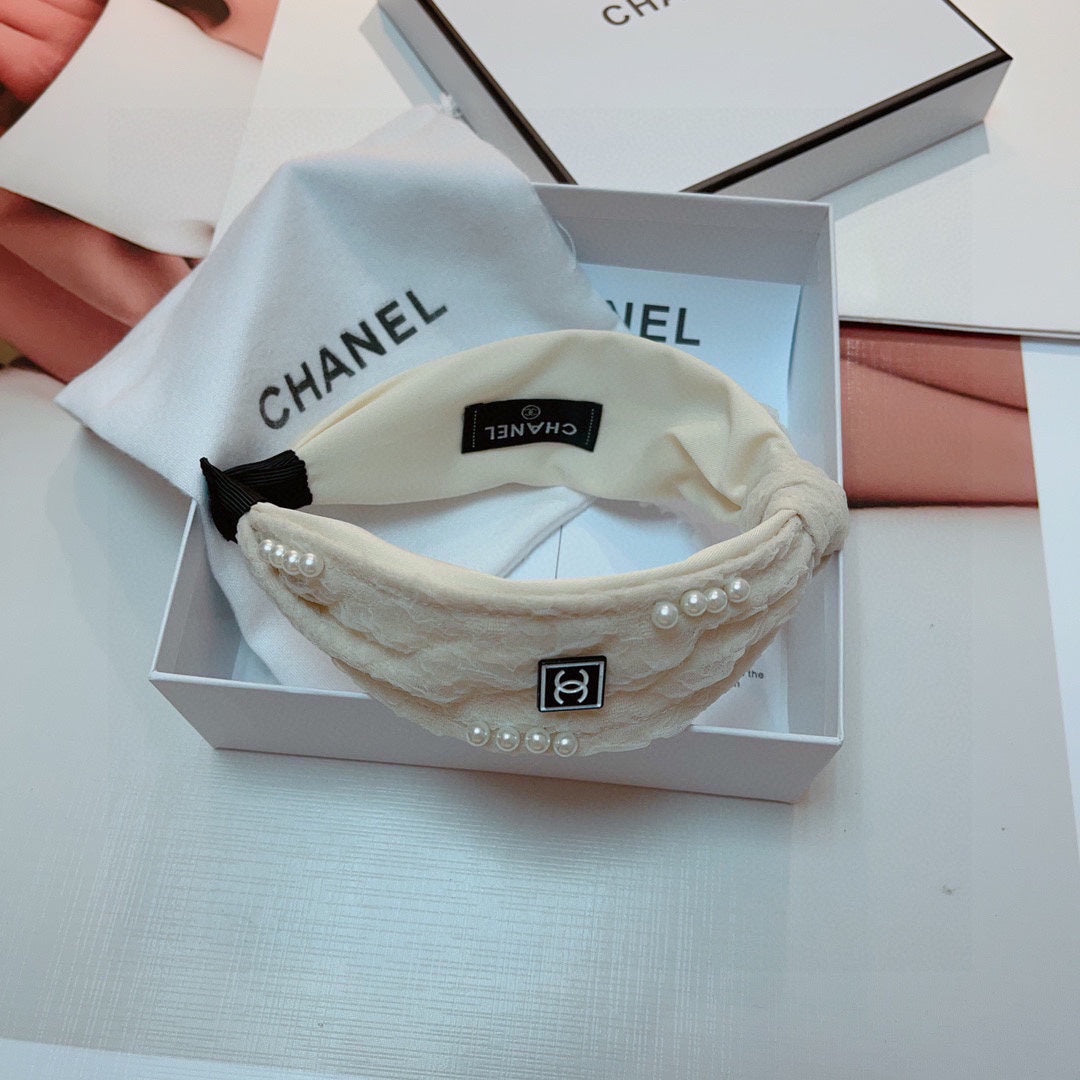 CHANEL WHITE HAIRBAND WITH PEARL FOR WOMEN 124701