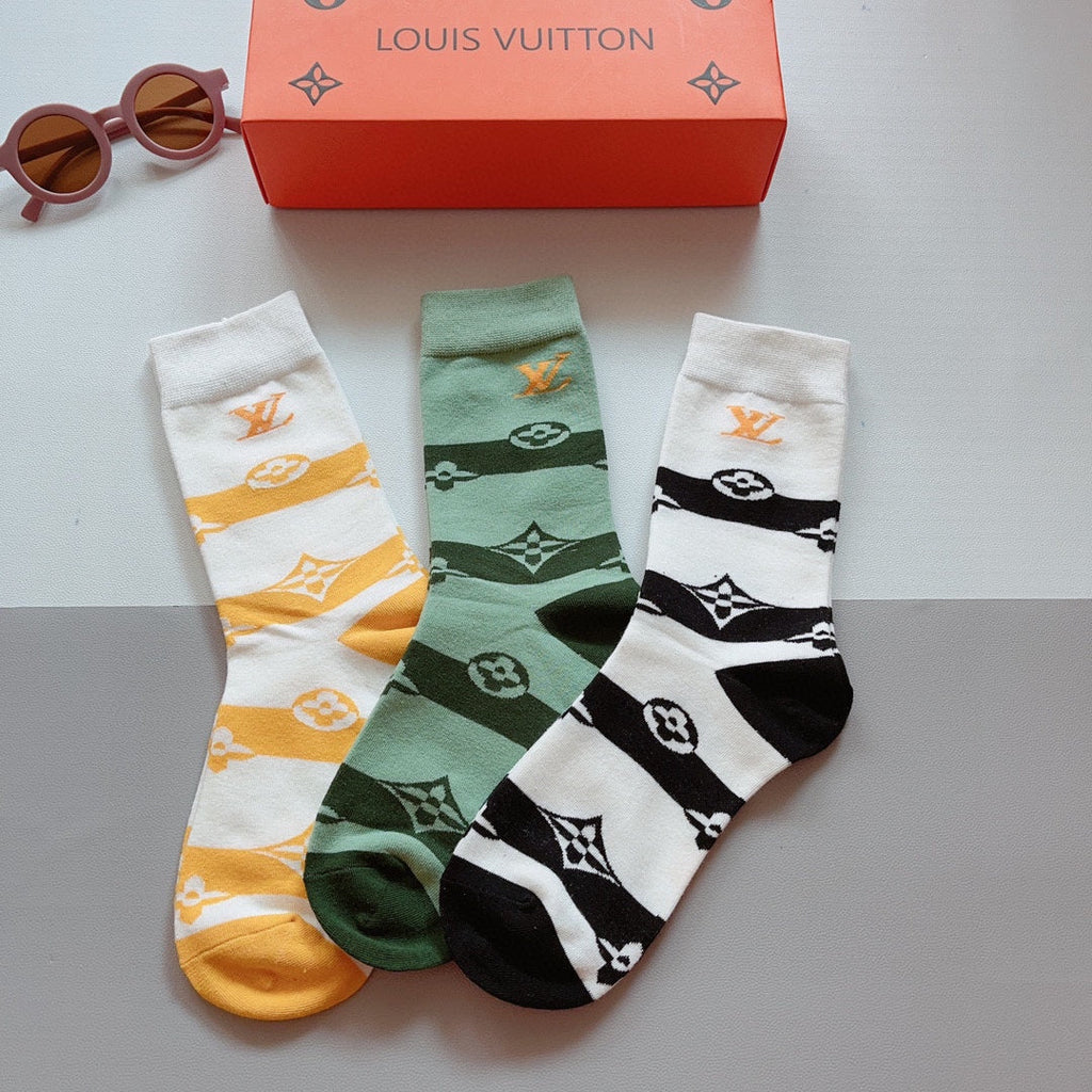 LOUIS VUITTON CREW SOCKS 172256 (1 BOX)