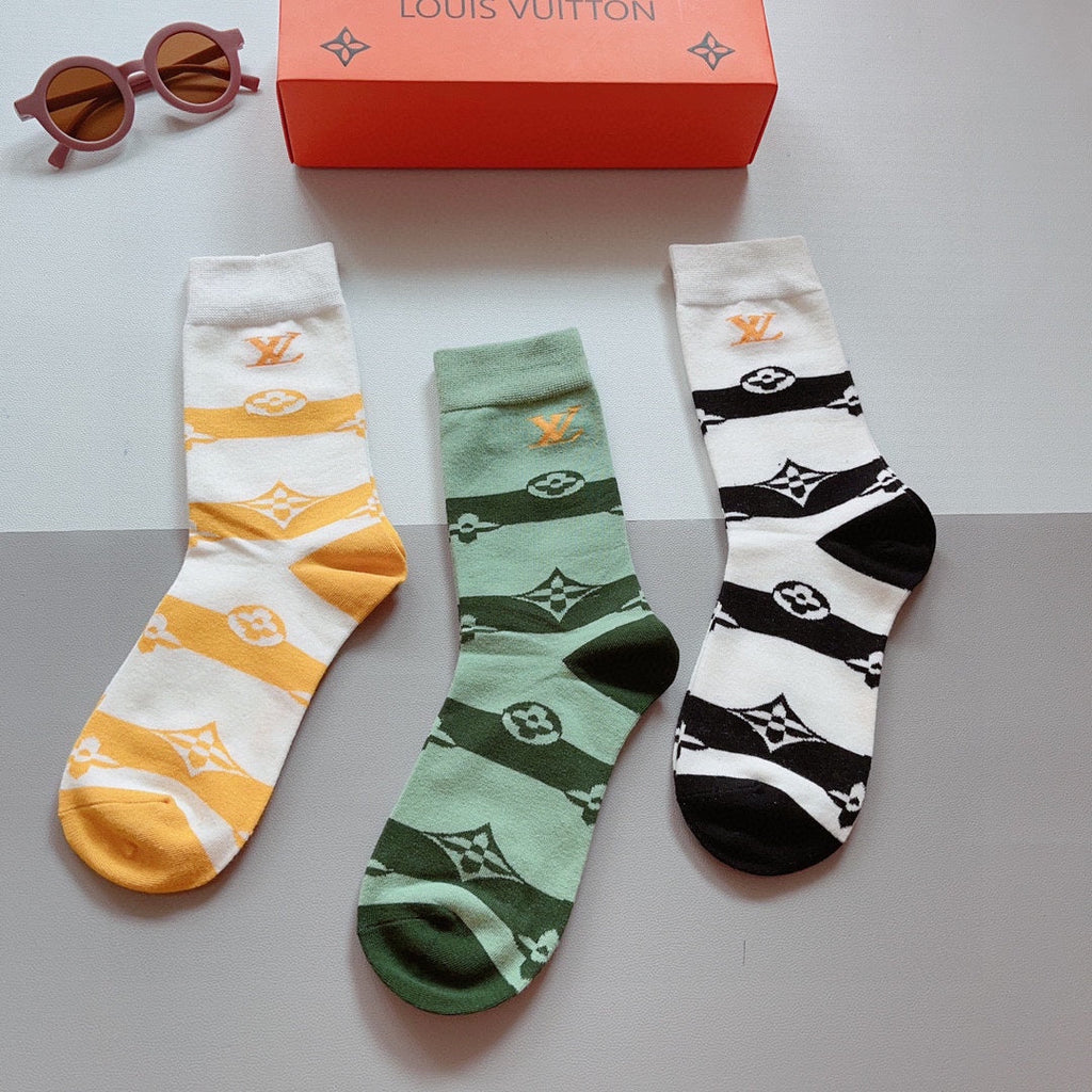 LOUIS VUITTON CREW SOCKS 209979 (1 BOX)