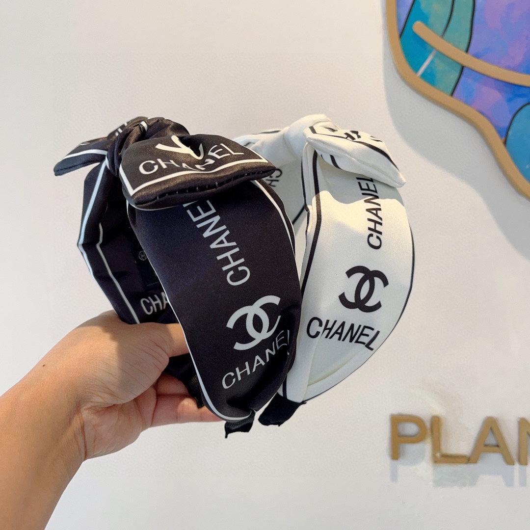 CHANEL WHITE MIX BLACK SILK HAIRBAND 358256