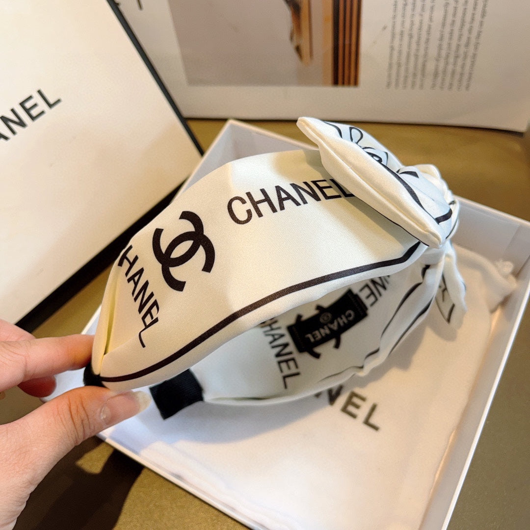 CHANEL WHITE MIX BLACK SILK HAIRBAND 358256