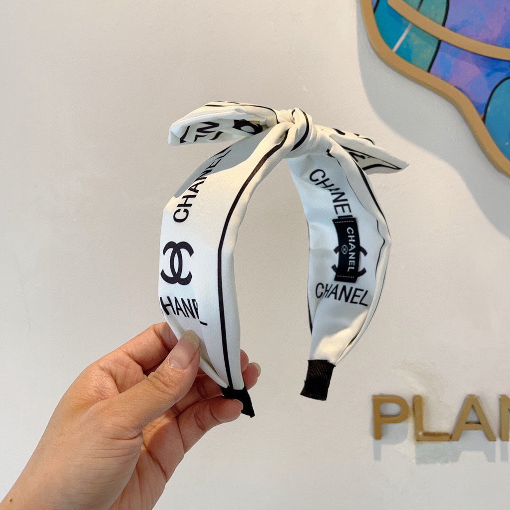 CHANEL WHITE MIX BLACK SILK HAIRBAND 358256