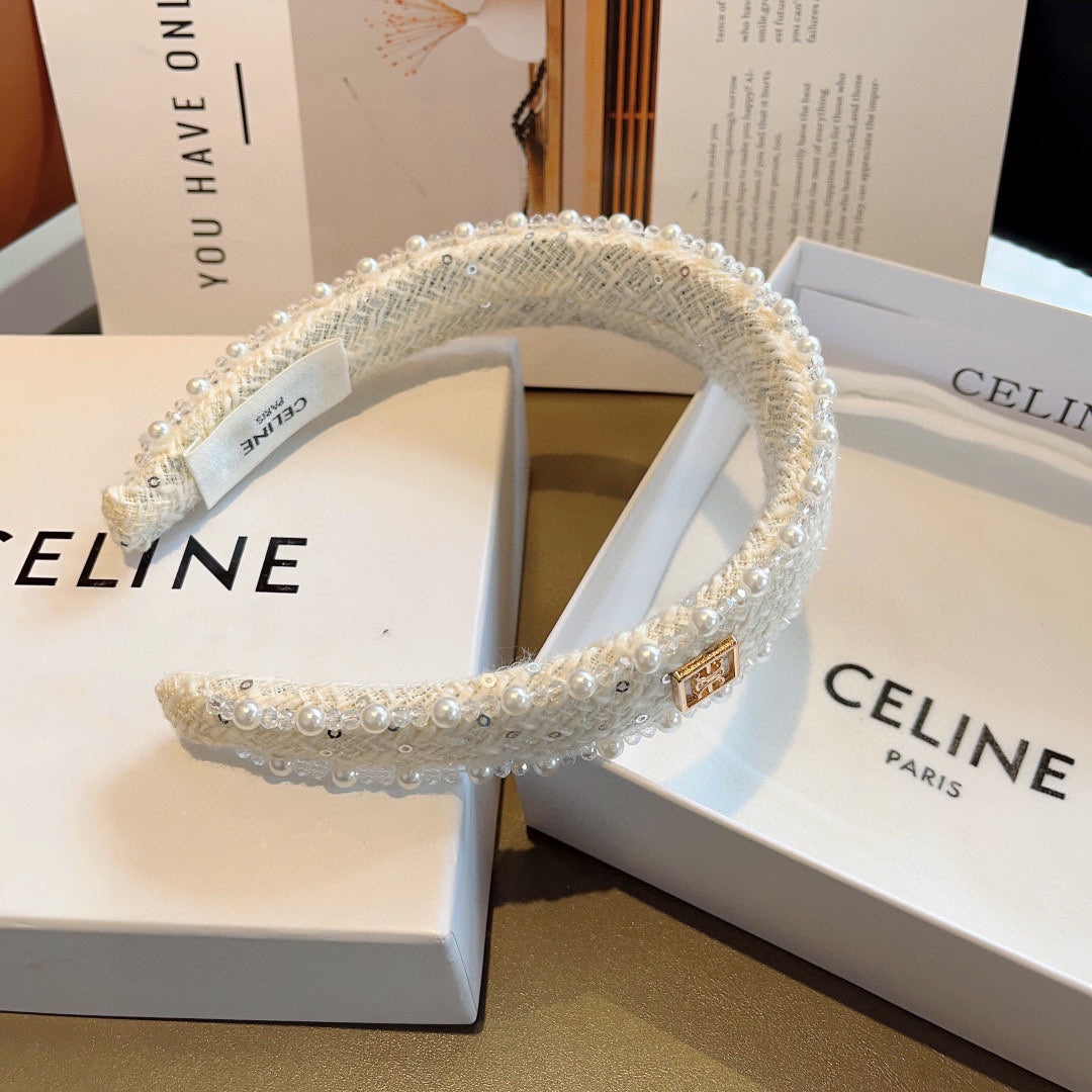 CHANEL WHITE TWEED WITH PEARL HAIRBAND 412431