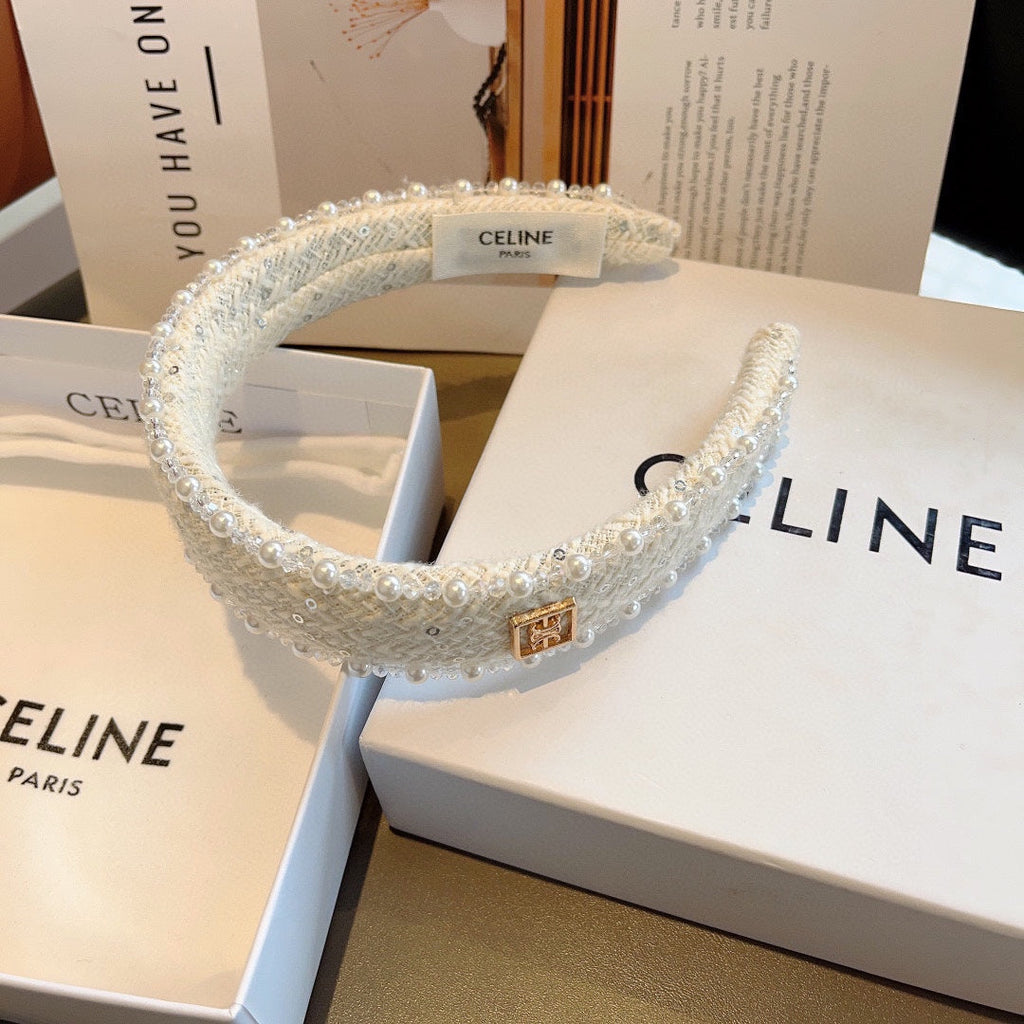 CHANEL WHITE TWEED WITH PEARL HAIRBAND 412431