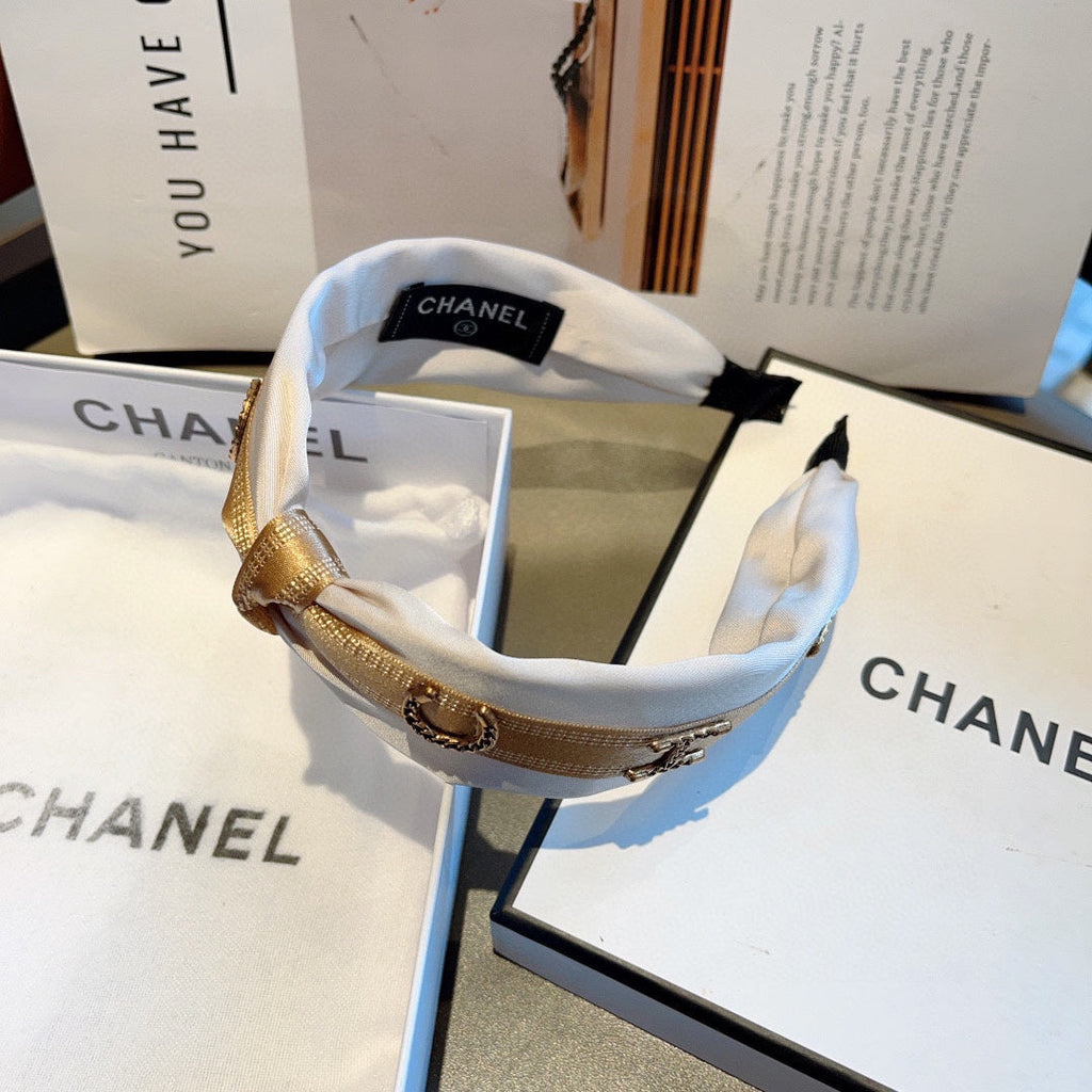 CHANEL WHITE SILK HAIRBAND WITH GOLD LOGO 412440