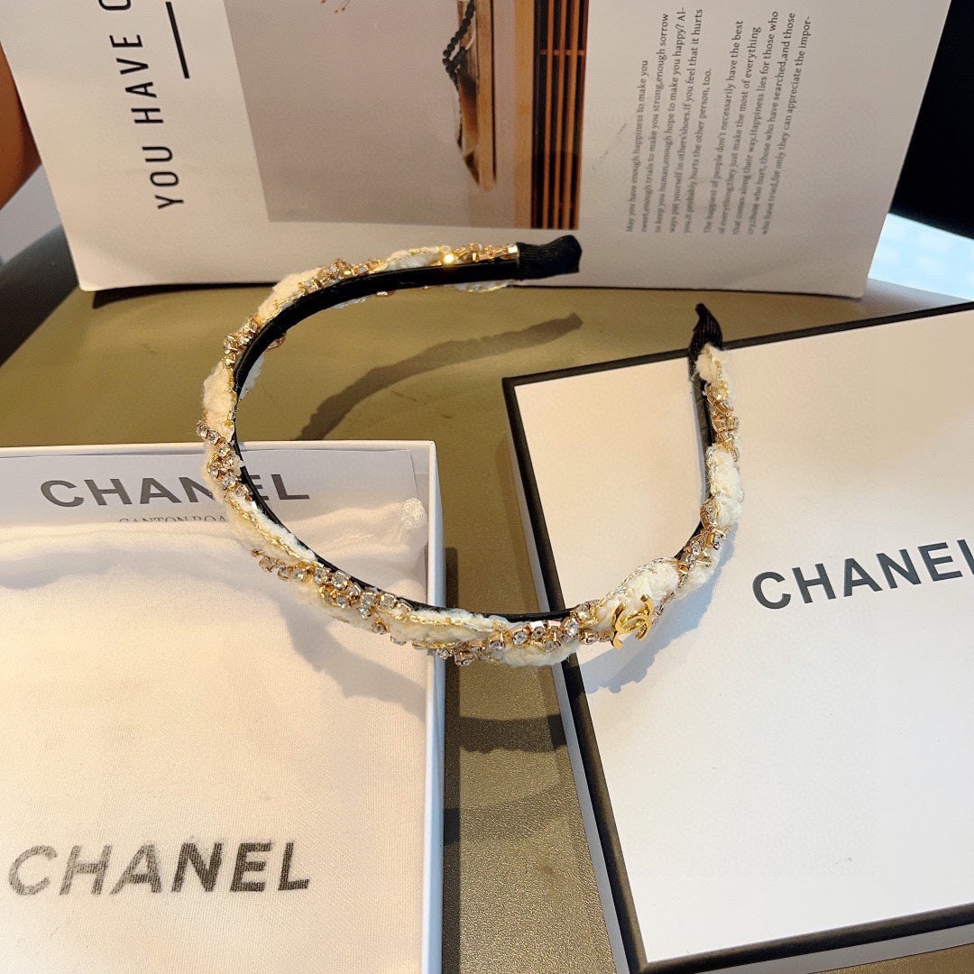 CHANEL WHITE FABRIC WITH CRYSTAL HAIRBAND 417311