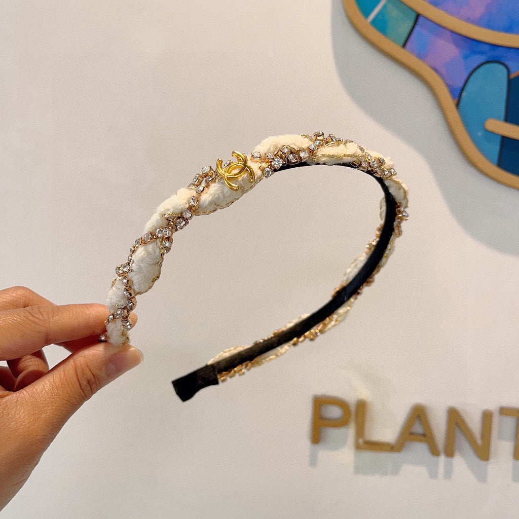 CHANEL WHITE FABRIC WITH CRYSTAL HAIRBAND 417311