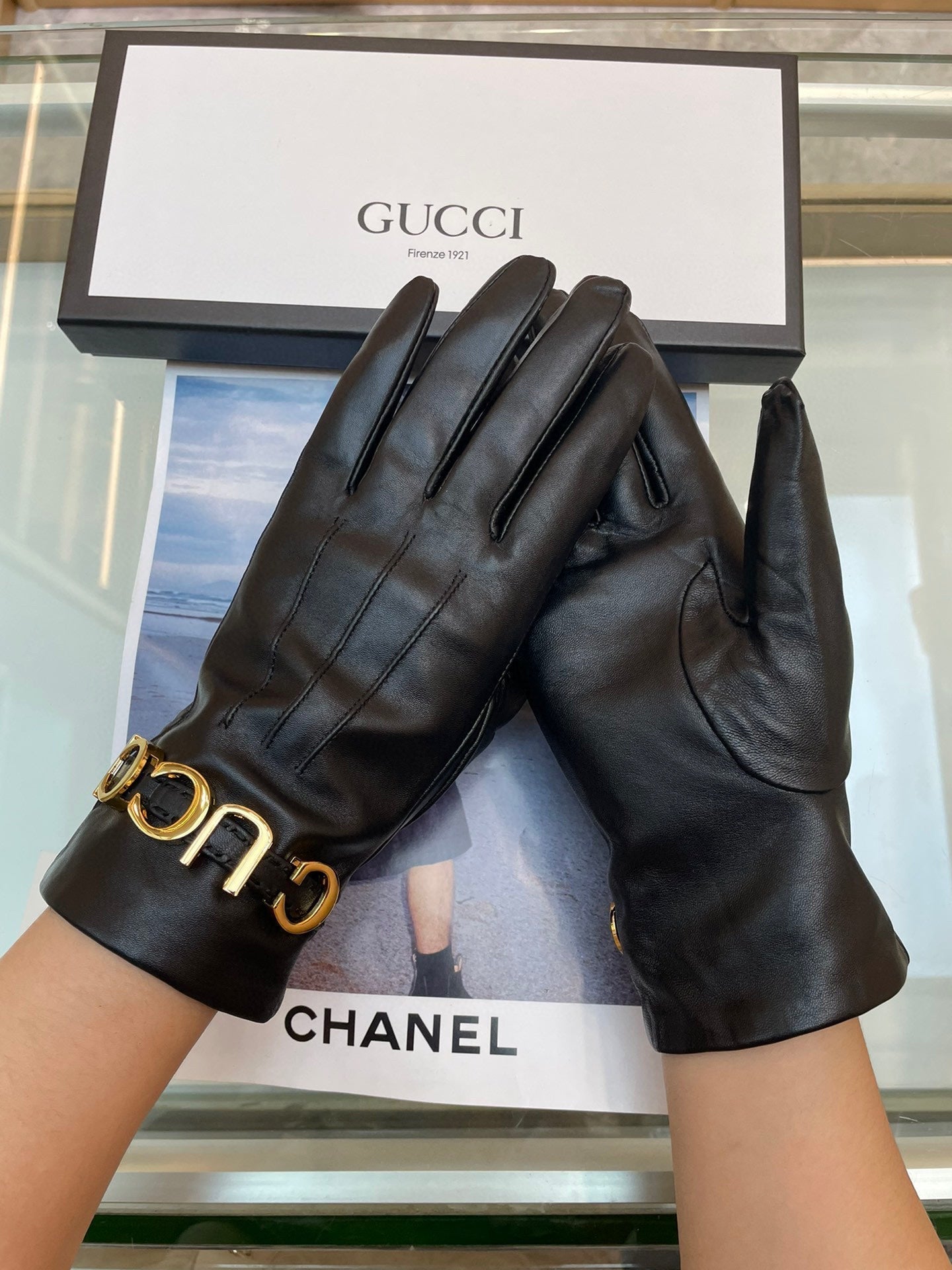 GUCCI EUROPEAN GLOVES IN BLACK LAMBSKIN WITH CASHMERE LINING 376727