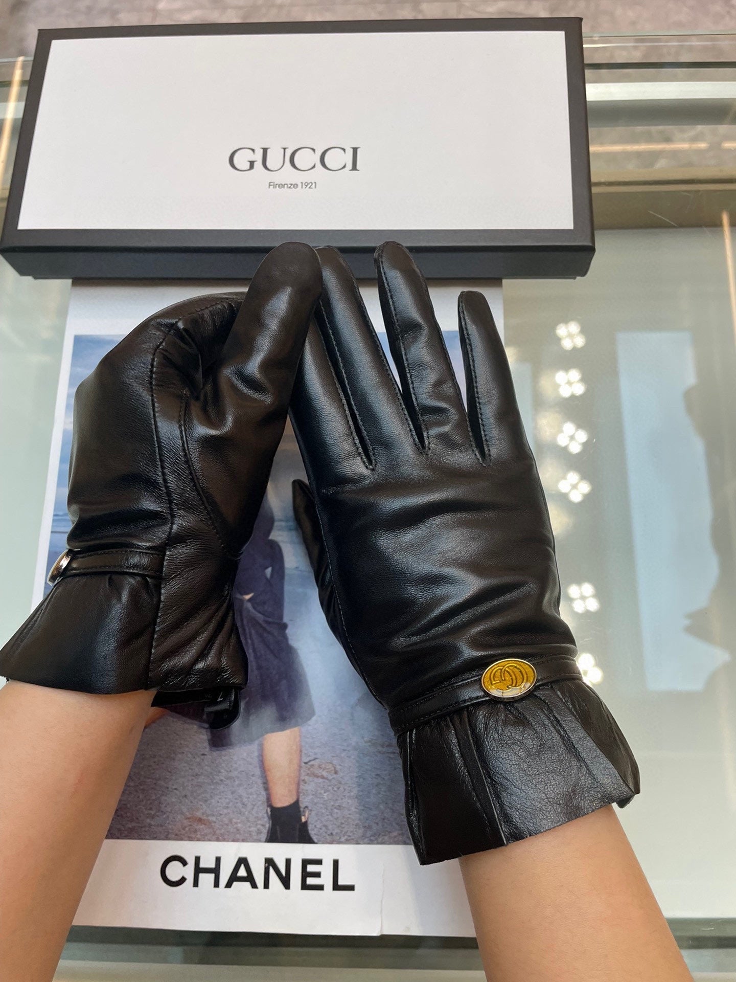 GUCCI GLOVES IN BLACK TOP-GRADE LAMBSKIN 458575