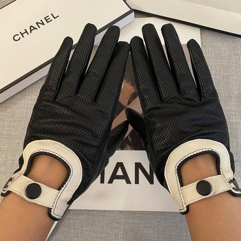 CHANEL GLOVES IN BLACK SHEEPSKIN 463848