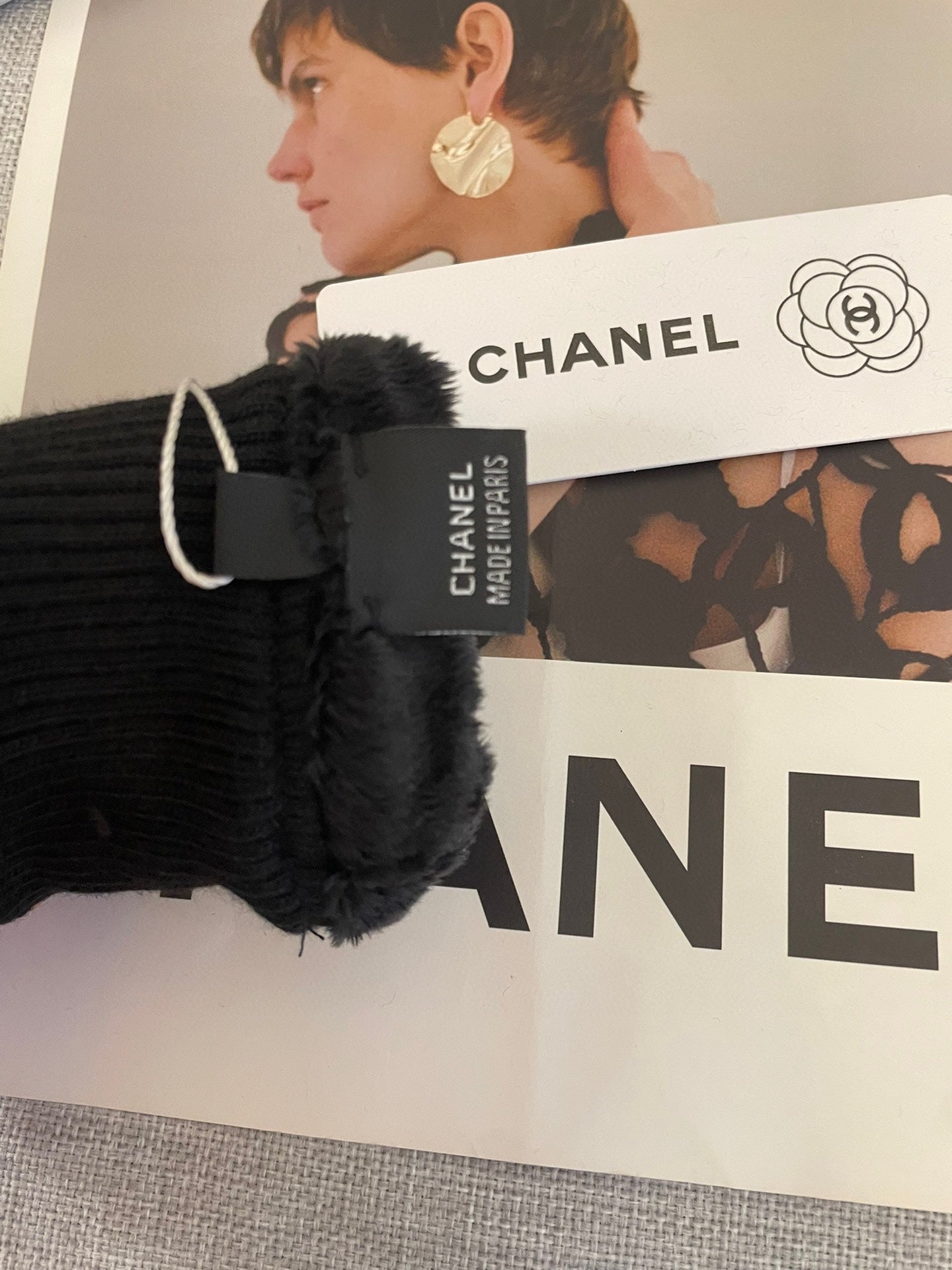 CHANEL GLOVES IN BLACK SHEEPSKIN 463849