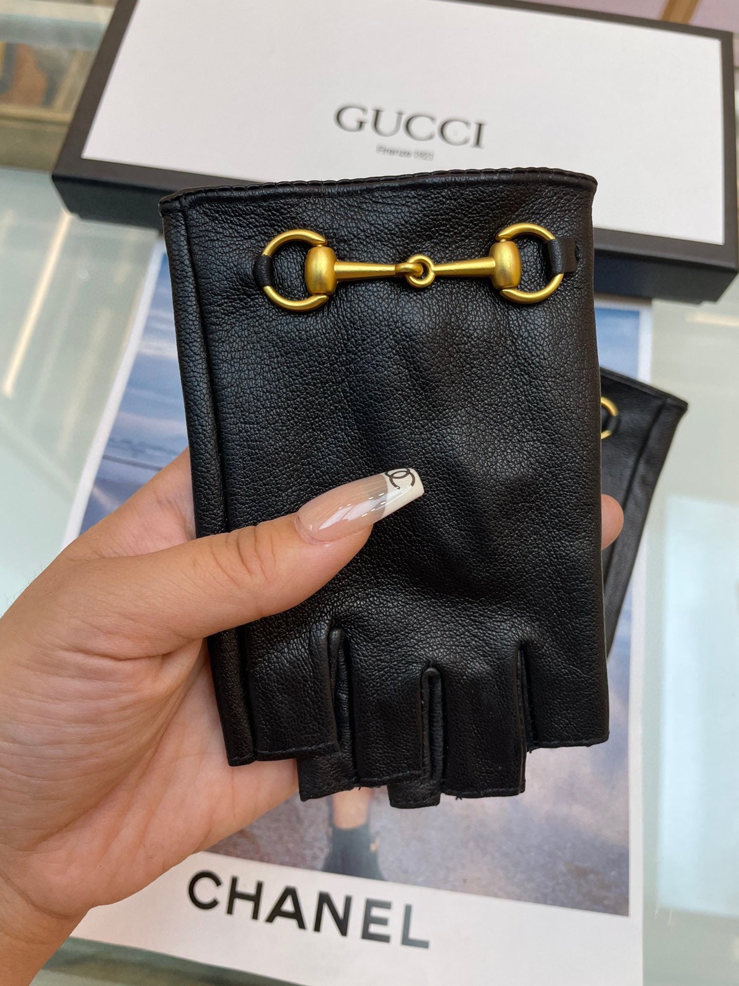 GUCCI FINGERLESS GLOVES WITH HORSEBIT IN BLACK LAMBSKIN 463853